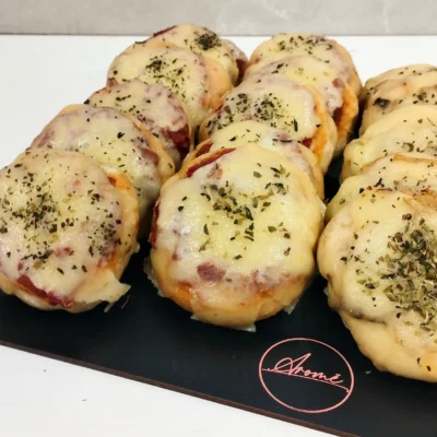 12 Pizzetas