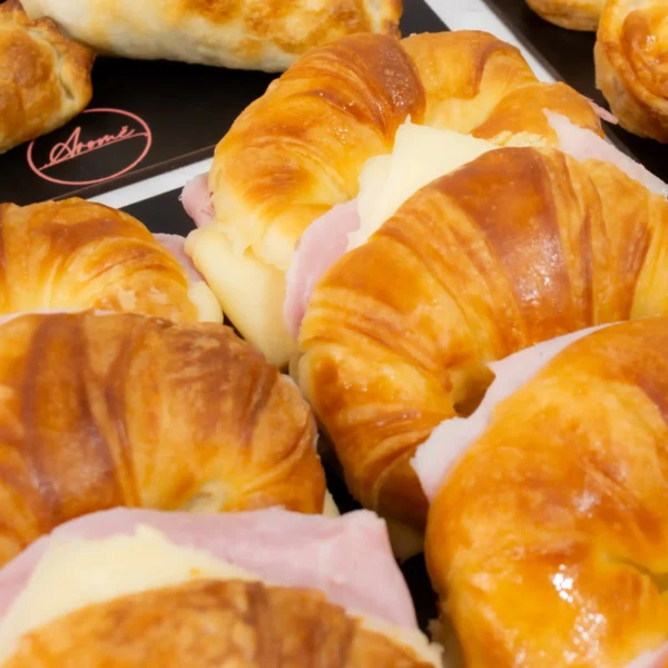 12 Medialunas de Manteca Rellenas